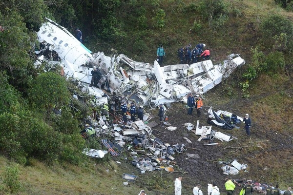 Avio acidentado que levava a Chapecoense  Colmbia