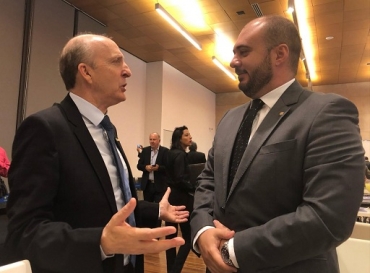 Dr. Leonardo com presidente da CNM, Glademir Aroldi
