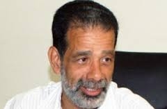 Lourembergue Alves  professor e articulista de A Gazeta, escrevendo neste espao aos domingos.