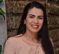 Renata Viana  Advogada, Consultora Politica Associada  Associao Brasileira de Consultores Polticos (Abcop) e apresentadora do programa de rdio 'Mato Grosso da gente'