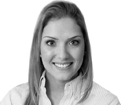 Janaina Riva  bacharel em Direito e deputada estadual