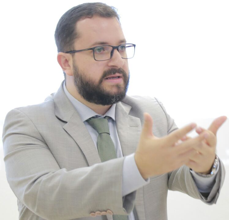 Elvis Klauk Jr é advogado e presidente da Câmara Setorial Temática de Mediação em Conflitos Agrários e Fundiários da AL/MT