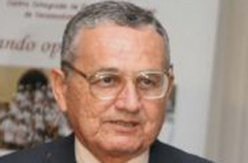 Auremcio Carvalho  Advogado