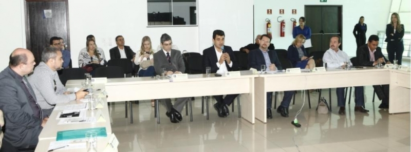 Diversas instituies discutiram alternativas para melhorar conduo das obras
