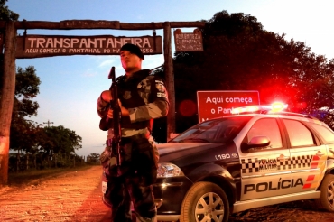 Ao policial em Pocon