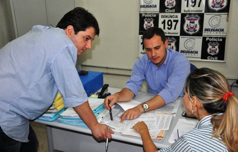 Os dois delegados, que esto h cerca de 3 meses na unidade policial, realizaram levantamento dos golpes mais aplicados