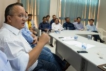 Pedro Taques durante reunio