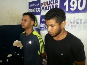Criminosos presos aps render famlia