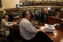 Durante 10 minutos, o candidato exps na tribuna da Cmara os cinco eixos do plano de governo