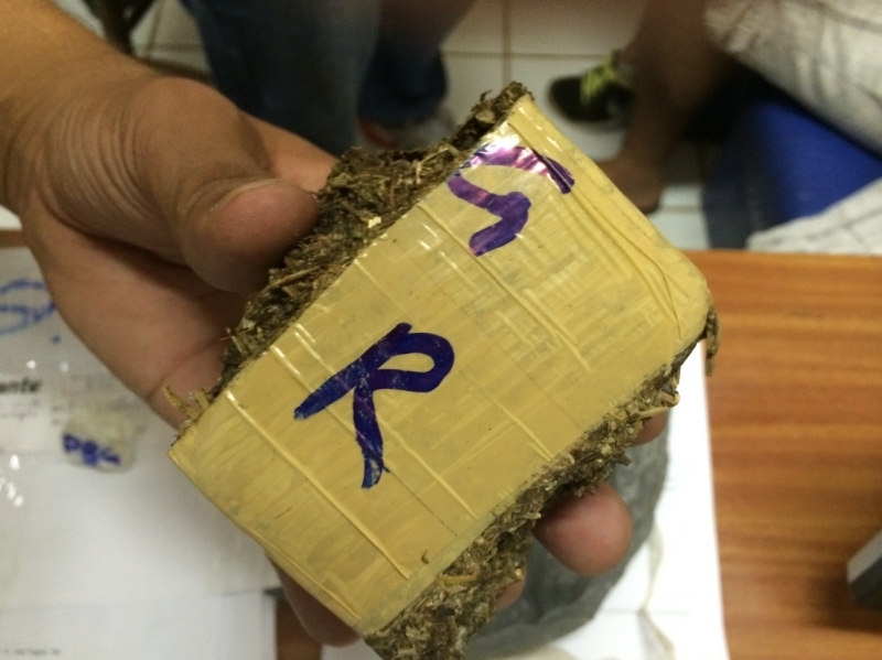 ). Rogrio Gonalves da Silva, 43, foi preso em posse de duas pores de maconha e duas de pasta-base de cocana