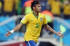 Neymar desempatou em um chute de longe, ainda na primeira etapa, e fez o segundo num pnalti duvidoso sobre Fred.