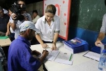 A solenidade de entrega dos ttulos foi realizada na Escola Joo de Campos Borges.