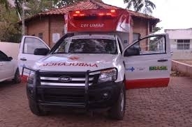 Ambulncia foi entregue ao secretrio de sade do municpio