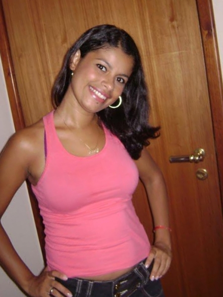 Jovem Jaize Pedreira Bispo, de 26 anos, morreu aps ser atropelada por carreta nas proximidades do Trevo do Lagarto em V