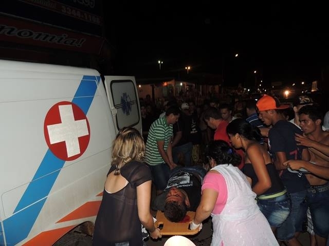 Populares revoltados queriam agredir o caminhoneiro