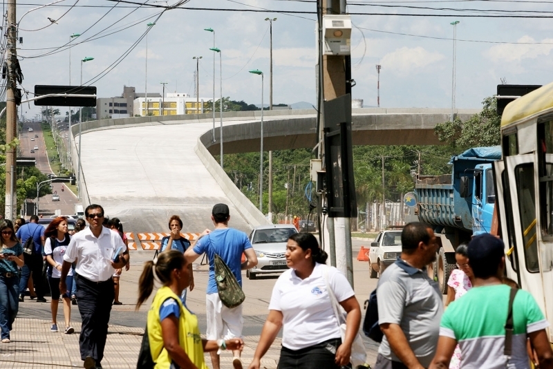 Viaduto foi construdo estrategicamente para solucionar um conflito que existia na regio, no retorno em frente  Sefaz