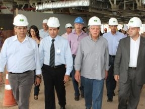 Segundo o presidente, 60% da obra j esto concludas. J a Infraero aponta 40%.