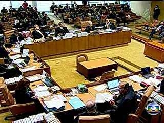 O Supremo julga uma Ao Direta de Inconstitucionalidade (ADI) protocolada pela Ordem dos Advogados do Brasil (OAB) 2011