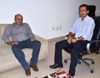 Prefeito de Pontes e Lacerda, Donizete Barbosa do Nascimento (PPS) em reunio com o deputado Ezequiel Fonseca (PP)