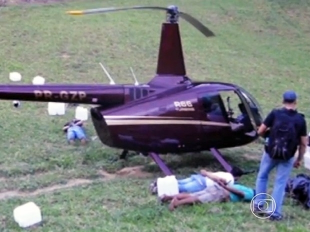 Helicptero apreendido no ES  de empresa da famlia do senador Zez Perrella