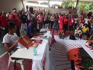 Este tipo de valorizao profissional  indita no pas e refora a luta dos trabalhadores da educao no Estado.