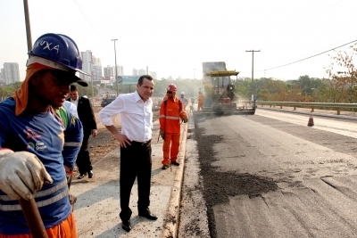 O governador Silval Barbosa vistoria in loco obras da Copa do Mundo de 2014