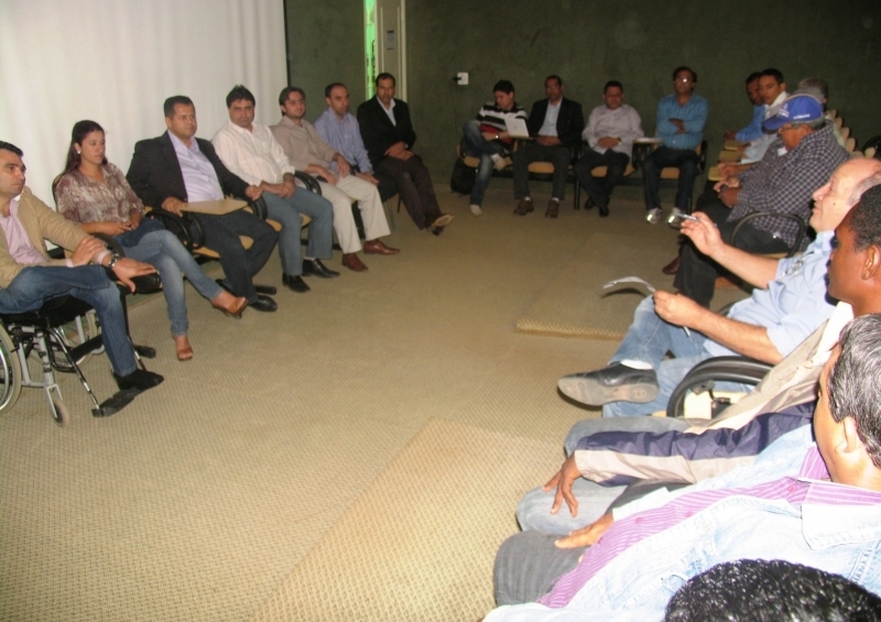 Deputado Federal Valtenir Pereira, presidente do Diretrio Regional do PSB, durante encontro.