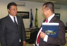 Desembargador Tarcsio Rgis Valente, e o deputado federal Valtenir Pereira (PSB-MT)