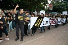 Em assembleia servidores decidiram manter apenas 30% do efetivo no trabalho durante greve