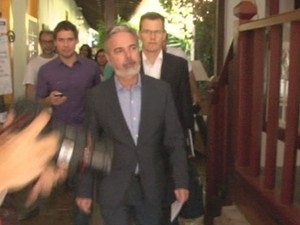 O ministro das Relaes Exteriores, Antonio Patriota, em Paraty, aps ler comunicado  imprensa