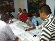 Reunio de alinhamento de estratgias para administrao e desenvolvimento entre as equipes