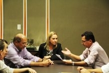 Deputado Zeca Viana (PDT) com representantes das Apaes e a Primeira Dama de MT, Roseli Barbosa