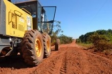 O secretrio de Obras, Ari Cndido Batista, informou que os servios iniciaram na estrada do P da Serra