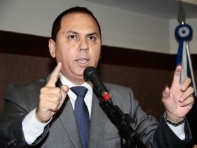 Vereador Dimrio Alencar diz que empresa fizeram lobby junto ao Executivo Municipal para aprovar lei que barra dinheiro