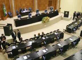 Foram 12 votos de deputados favorveis  abertura de CPI para investigar a crise vivida pelo MT Sade