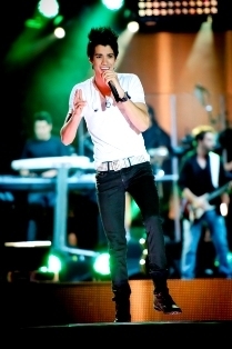 Cantor Gustavo Lima