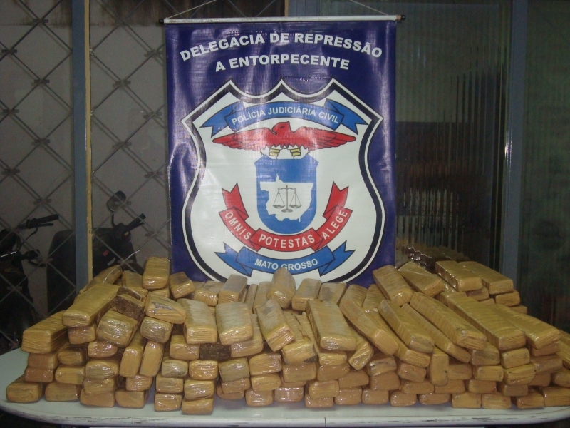 A droga seria entregue na Bahia.