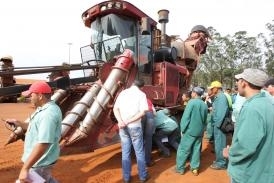 Curso de capacitao para operador de Colhedora de Cana em Campo Novo do Parecis