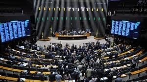 Conforme o texto aprovado em Plenrio, Poder Executivo dever criar um programa de apoio financeiro para quem preservar