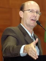 Deputado Carlos Avalone.