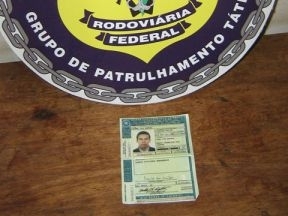 Leonel dos Santos disse aos policiais que para retirar a CNH passou por provas de