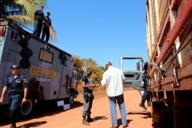 Cerca de 561 veculos foram checados durante megaoperao na fronteira