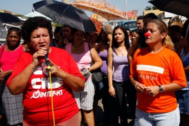 A presidente da subsede do Sintep/MT, Maria Aparecida Cortez, avisa que o movimento foi apenas suspenso.