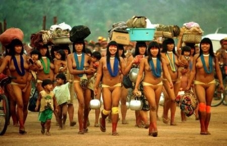 A rea que compe a Terra Indgena Mariwatsede est localizada no municpio de Alto Boa Vista, a 1.143 km de Cuiab