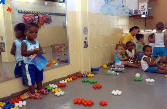 A prefeitura de Querncia em MT recebeu recursos para a melhoria da rede fsica da educao bsica.