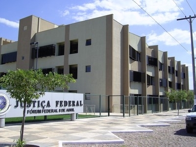 A deciso de cruzar os braos foi tomada numa assembleia realizada no ms passado, convocada pela Associao dos Juzes