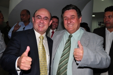 Deputado Riva (PP), durante solenidade de posse do novo presidente da Ucmmat, o vereador por Nova Mutum, Unírio Shirmer