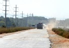 Os pontos onde h ondulaes na pista  que sero fresados.
