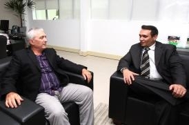 Secretrio Djalma Sabo Mendes faz visita institucional ao conselheiro do Tribunal de Contas do Estado, Antonio Joaquim