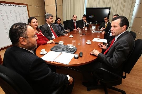 Governador Silval Barbosa e secretrios renem-se com secretrio-executivo do MEC, Jos Henrique Paim
